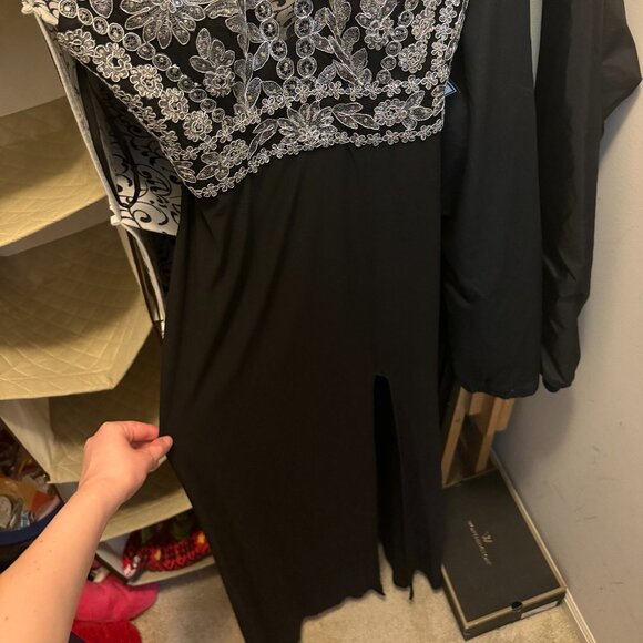 Black Detailed Bodycon Fit with a Slit Prom Dress - Picture 2 of 5